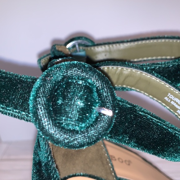 Bamboo Women's Chunky Heel Platform Sandal with Ankle Strap, Green S… - Picture 9 of 10